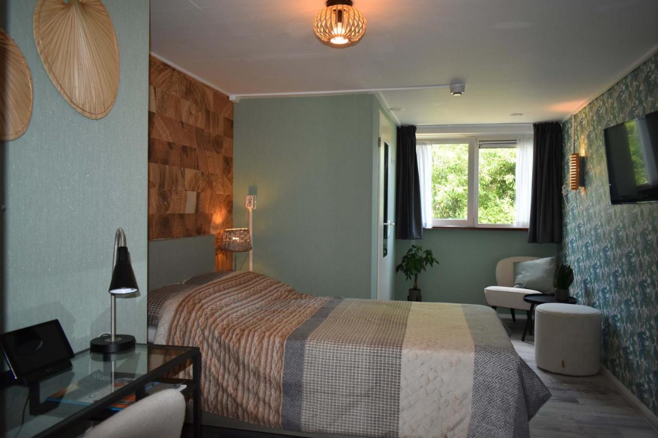 Hotel Dichtbijzee Oosterend  المظهر الخارجي الصورة