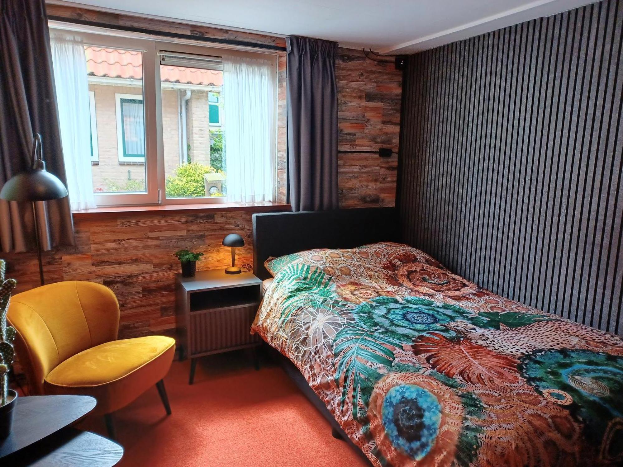 Hotel Dichtbijzee Oosterend  المظهر الخارجي الصورة