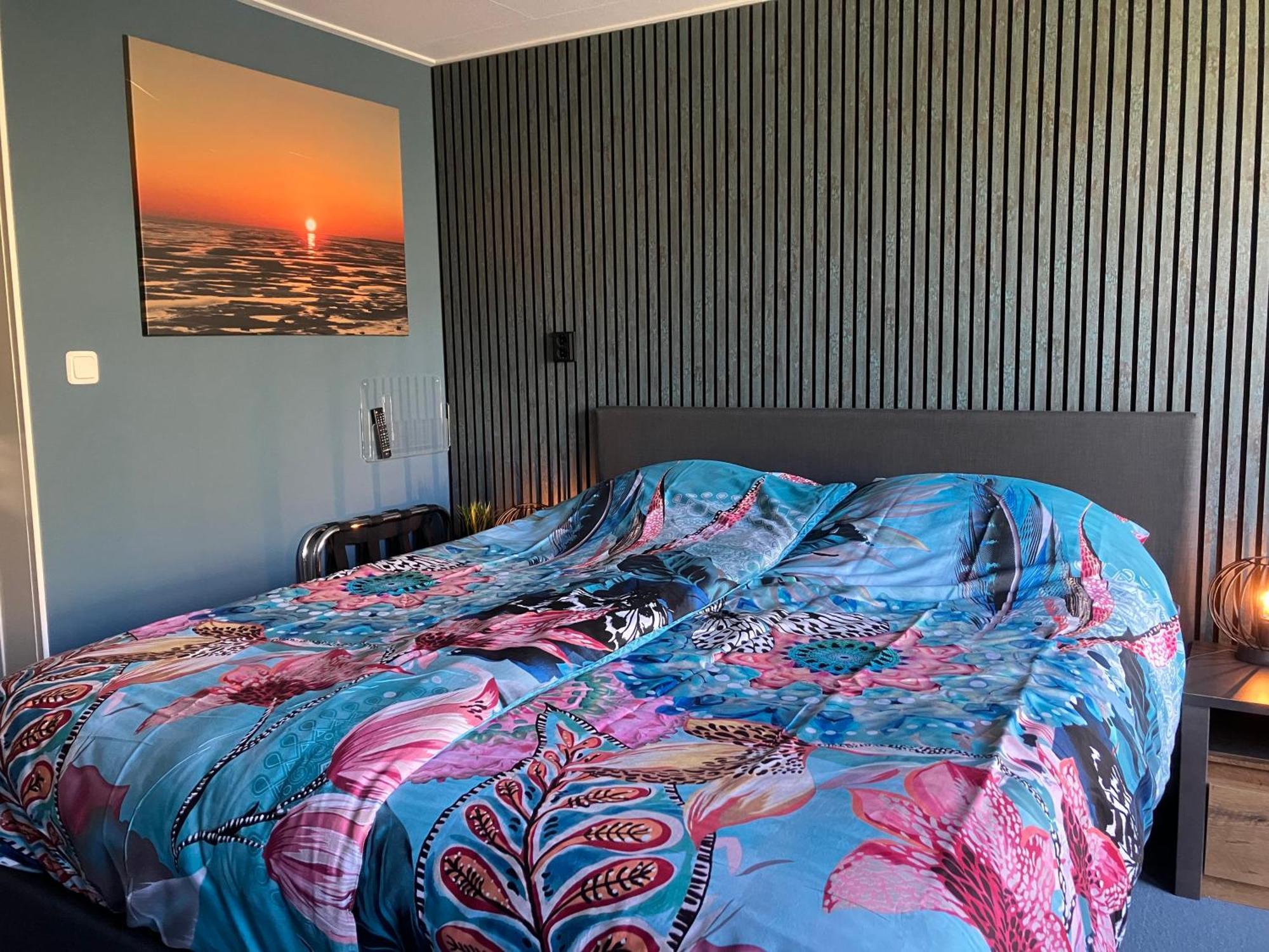Hotel Dichtbijzee Oosterend  المظهر الخارجي الصورة